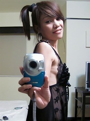 Lonely filipina girl friend emailed these nude pics